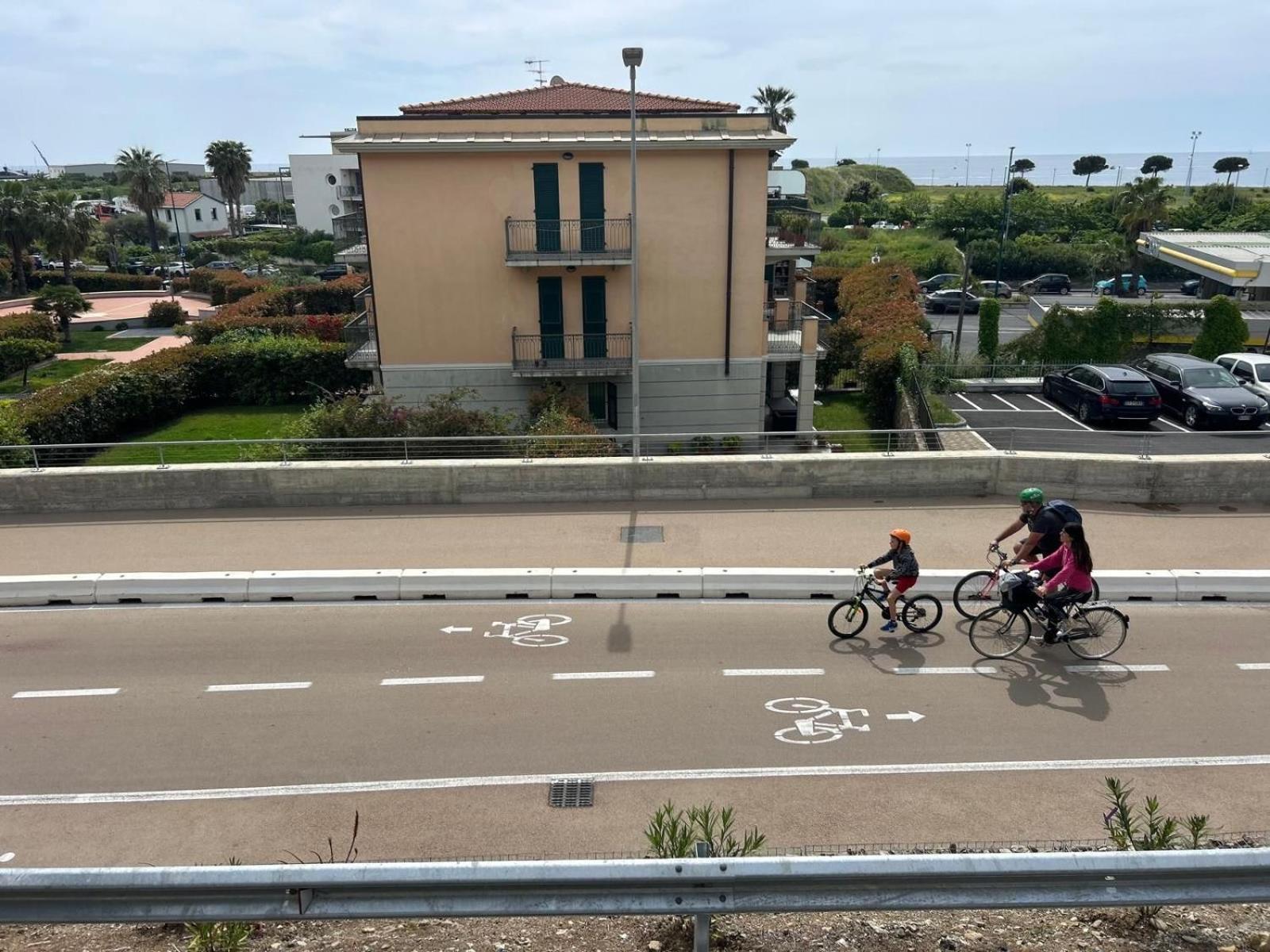 Appartamento Incantevole A 100Metri Dal Mare E Accanto Alla Pista Ciclabile Imperia Exteriör bild